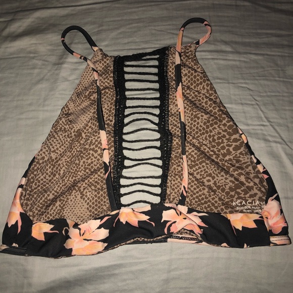 Malibu top in Aloha - Picture 3 of 4